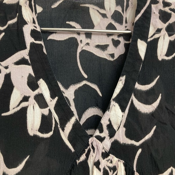 Roaman’s Floral 3/4 Sleeve Ruffled Blouse Size 20W - Picture 2 of 10